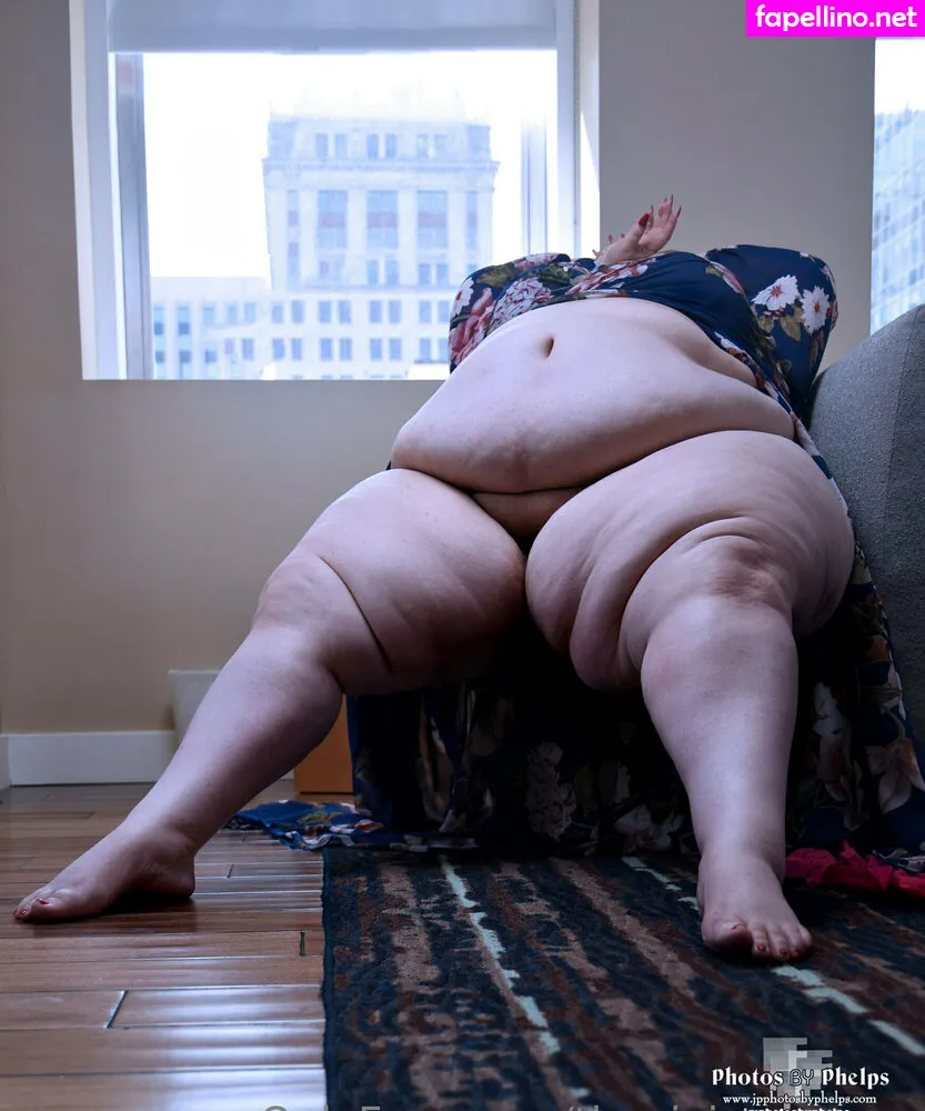 theviviennerose Nude Leaked OnlyFans Photo #EXzjUUkAw8