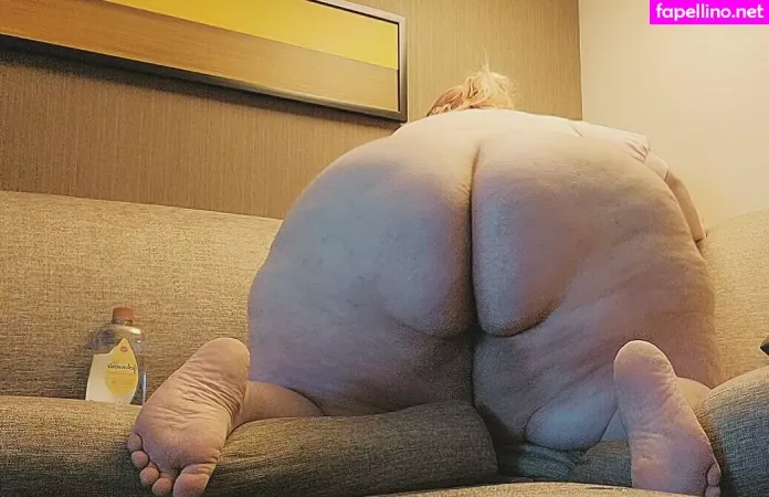 Theviviennerose OnlyFans Thumbnail #W0vGRHF8eV
