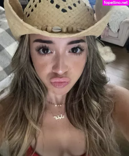 Thewittlebean OnlyFans Thumbnail #3idasbUOQR