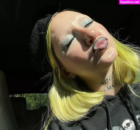 Thezaramoon OnlyFans Thumbnail #9cGpllqfBS