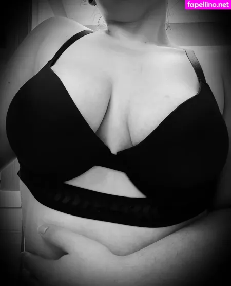 Thiccmama13z OnlyFans Thumbnail #4kEYHAzR3y