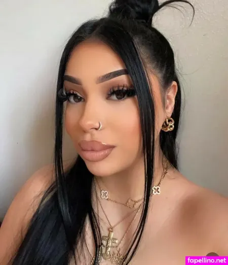 Thick Baddie Oxashhley OnlyFans Thumbnail #Uo3EgzV3Ra