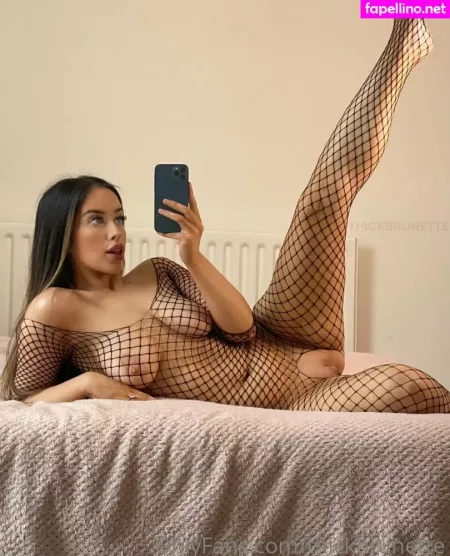 Thick Brunette OnlyFans Thumbnail #kCItVhqf9B