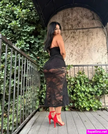 Thick Curvy Baddie Main Profile Photo