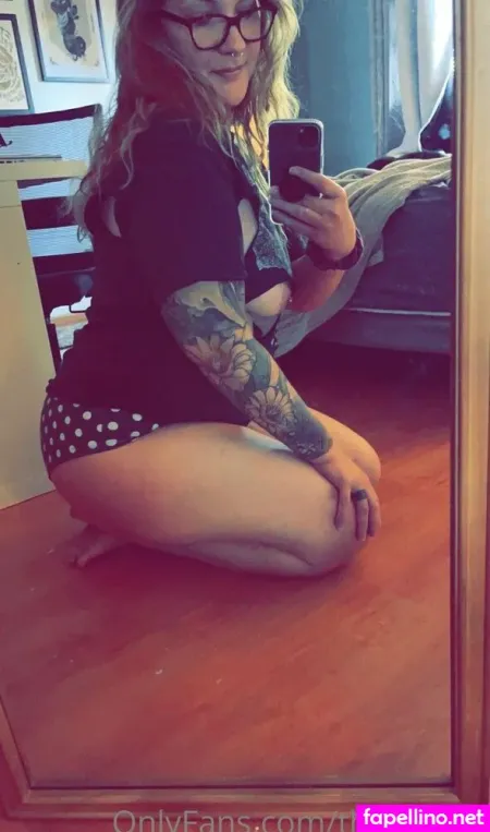 Thick Vixie OnlyFans Thumbnail #b1lMx1UdLL