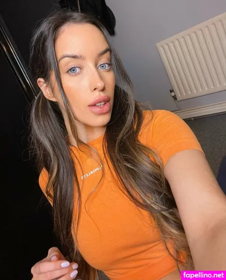 Thickbrunettefree OnlyFans Thumbnail #j9waU7wmfZ