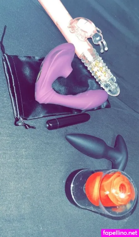 Thickerthenasnicker1993 OnlyFans Thumbnail #8CIWkmK7ng