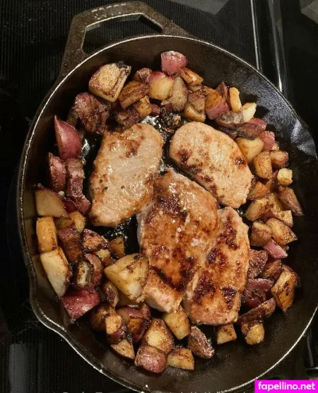 Thickhips30 OnlyFans Thumbnail #1HnAstwS9h