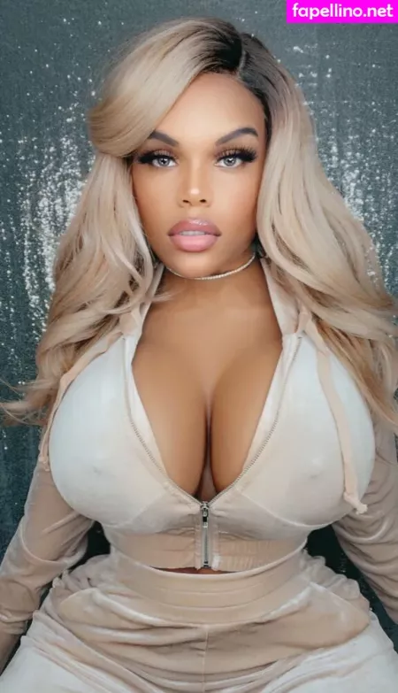 Thickiesakura OnlyFans Thumbnail #0KpTkjEkWK