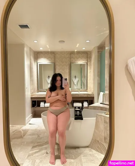 Thickisaa OnlyFans Thumbnail #jcAqTT8FoF