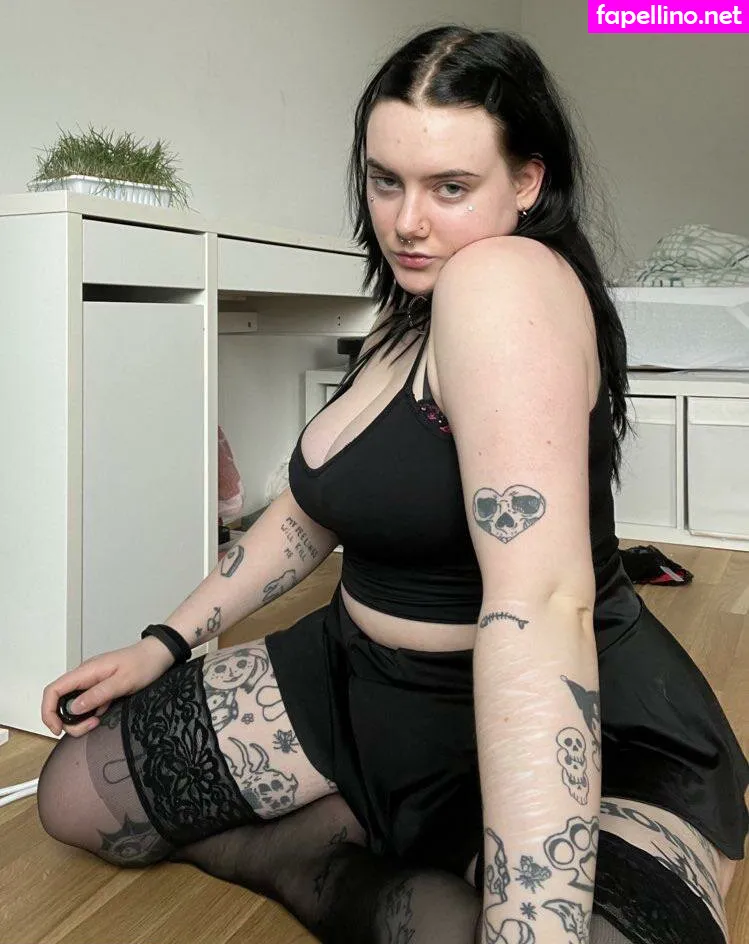 Mel0maniacc, thicktinker Nude Leaked OnlyFans Photo #BatkzTLTRd