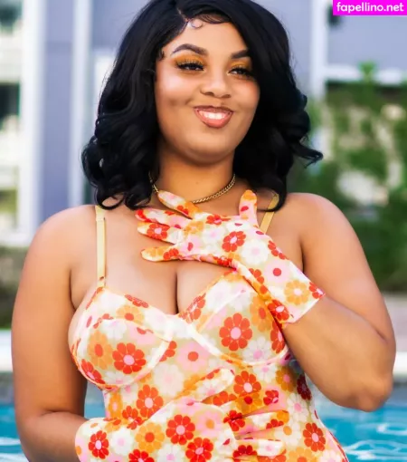 Thighlyinfluential OnlyFans Thumbnail #59Mq3BeIcL