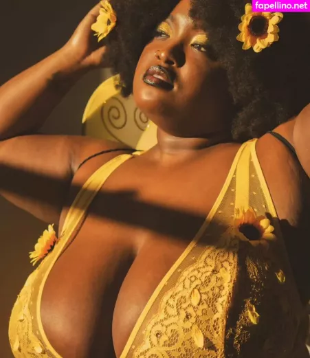 Thighlyinfluential OnlyFans Thumbnail #83yoKNA9Uj