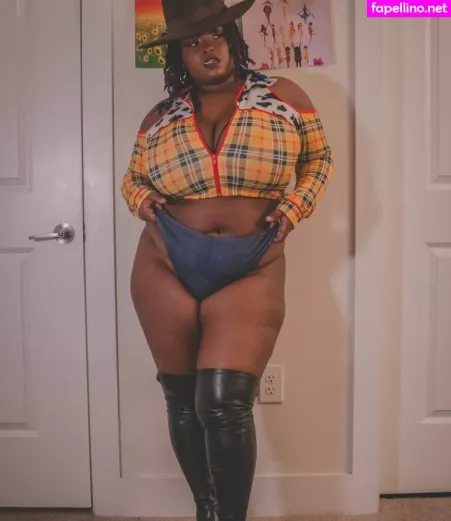 Thighlyinfluential OnlyFans Thumbnail #E1Gtug7brs