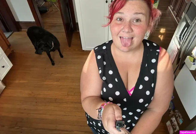 Thighsalotfree OnlyFans Thumbnail #blSb4F9t6D