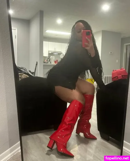 Thirsttrapqueeen OnlyFans Thumbnail #PacLKBPvQy