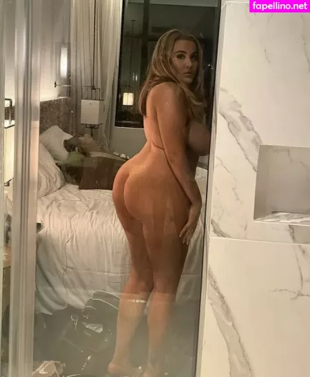 This Is Laura OnlyFans Thumbnail #1Nft4CpYsd