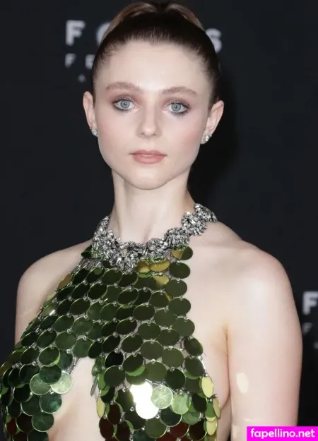 Thomasin Mckenzie OnlyFans Thumbnail #GpZQF66foe