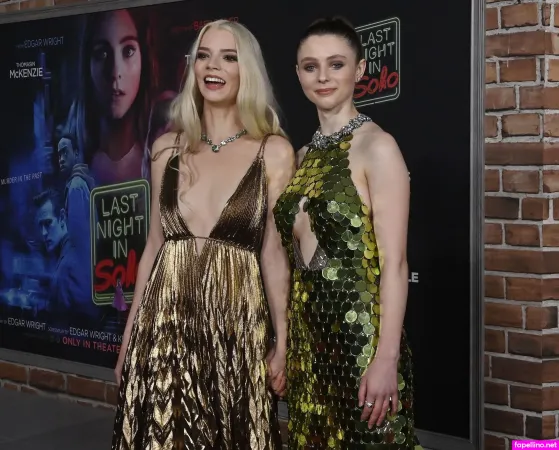 Thomasin Mckenzie OnlyFans Thumbnail #q62b1yIcC2