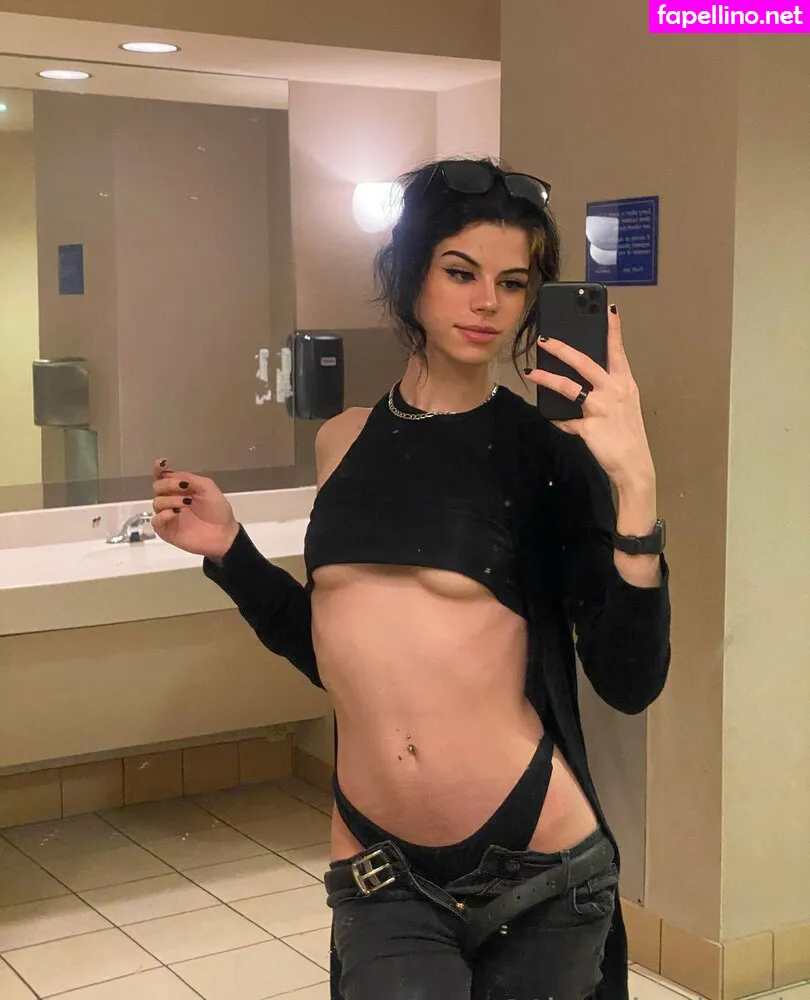 aalexisthrasher, thrasherlewds Nude Leaked OnlyFans Photo #owsWuMOGfe