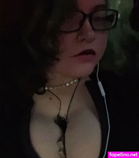 Throwaws22 OnlyFans Thumbnail #2f3U3jvJn1