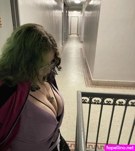 Throwaws22 OnlyFans Thumbnail #73exrUF5gd