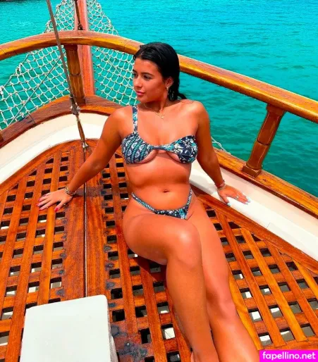 Throwsumchlo Main Profile Photo