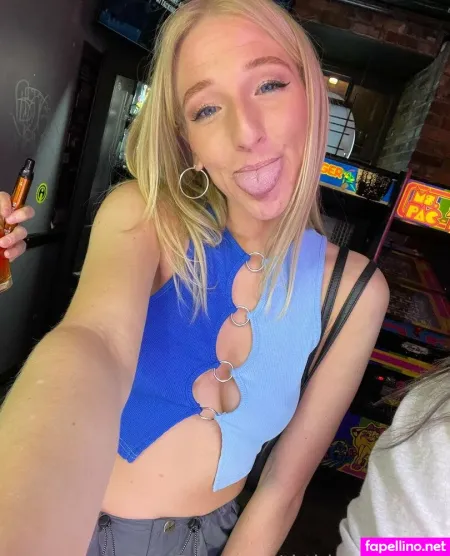 Thtblondeb1tch OnlyFans Thumbnail #4NPwNwS8ec