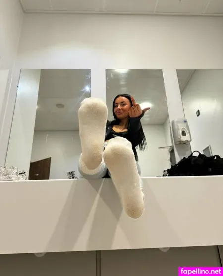 Tia Louise Cateer OnlyFans Thumbnail #WgakayQo3Y
