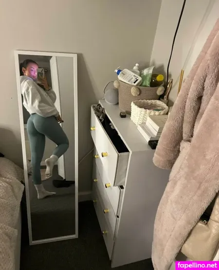 Tia Louise Cateer OnlyFans Thumbnail #XvanmG0hM1