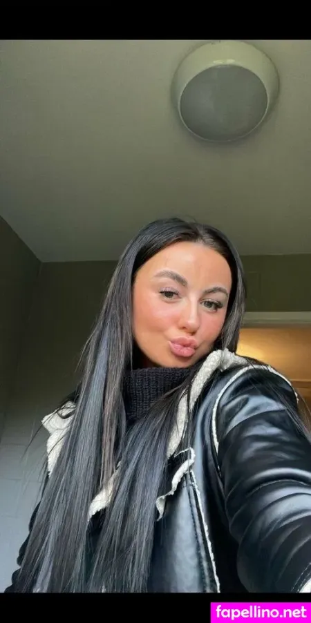 Tia Louise Cateer OnlyFans Thumbnail #fmAyJk7K8f