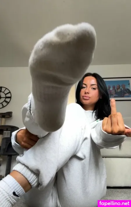 Tia Louise Cateer OnlyFans Thumbnail #p1OJze5bAn