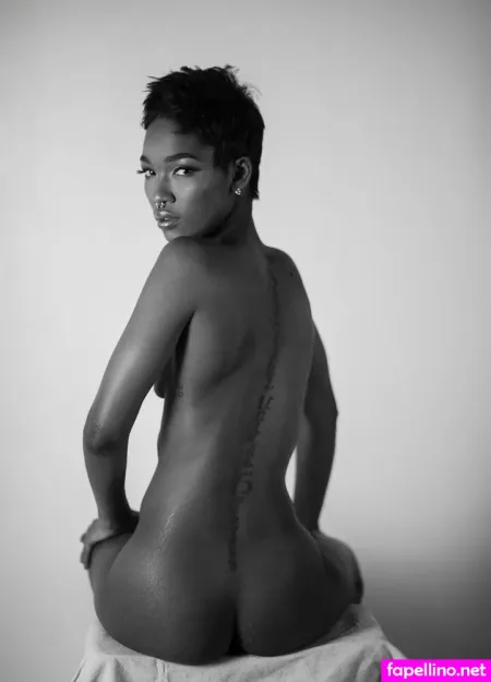 Tia Reid OnlyFans Thumbnail #V0wylni323