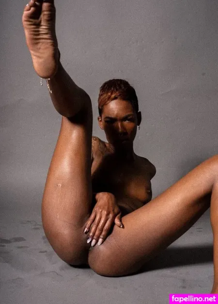 Tia Reid OnlyFans Thumbnail #d4qpyTe7Kj