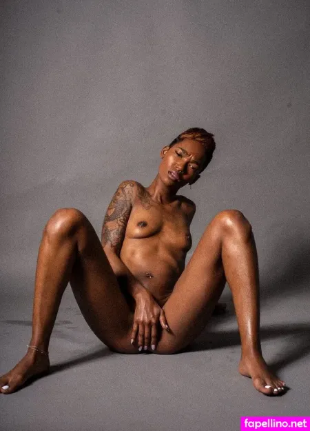 Tia Reid OnlyFans Thumbnail #qcQH0pn0bc