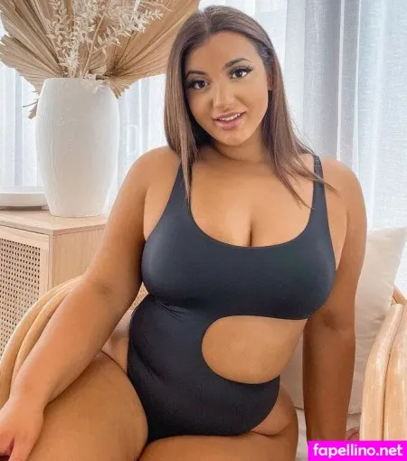 Tiana Sala OnlyFans Thumbnail #72HxOYfzBn