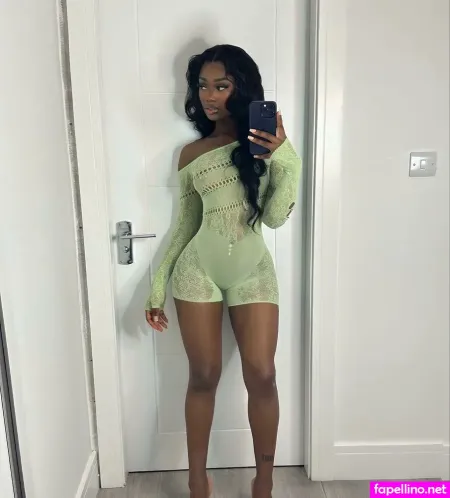 Tianalaboor OnlyFans Thumbnail #C7Db1A81kz