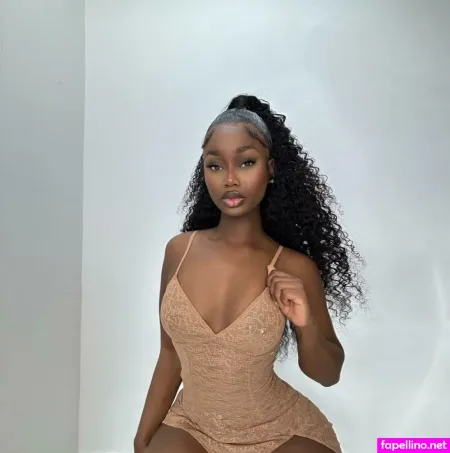 Tianalaboor OnlyFans Thumbnail #M6NgKiolIN