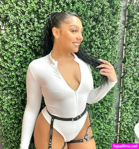 Tiarah Townsend OnlyFans Thumbnail #tZAQ0mNSqO