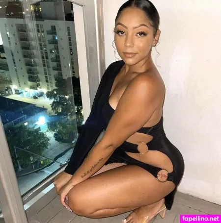 Tiarah Townsend OnlyFans Thumbnail #vDGvhbmsKJ