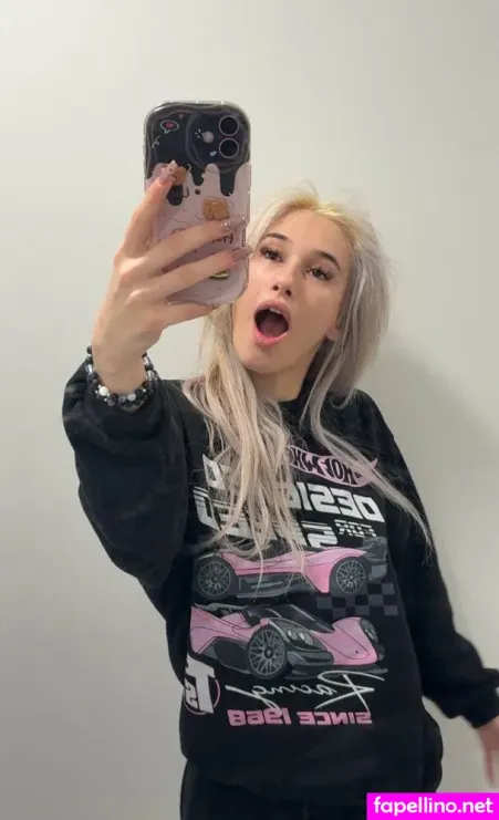 Tiarickie OnlyFans Thumbnail #HH1caSVMkT