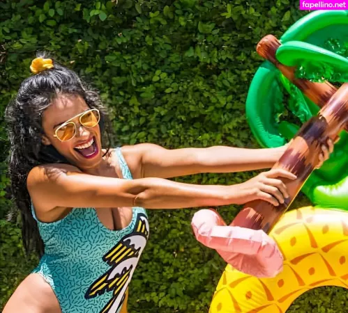 Tiffany Smith OnlyFans Thumbnail #UXnEmDixiM