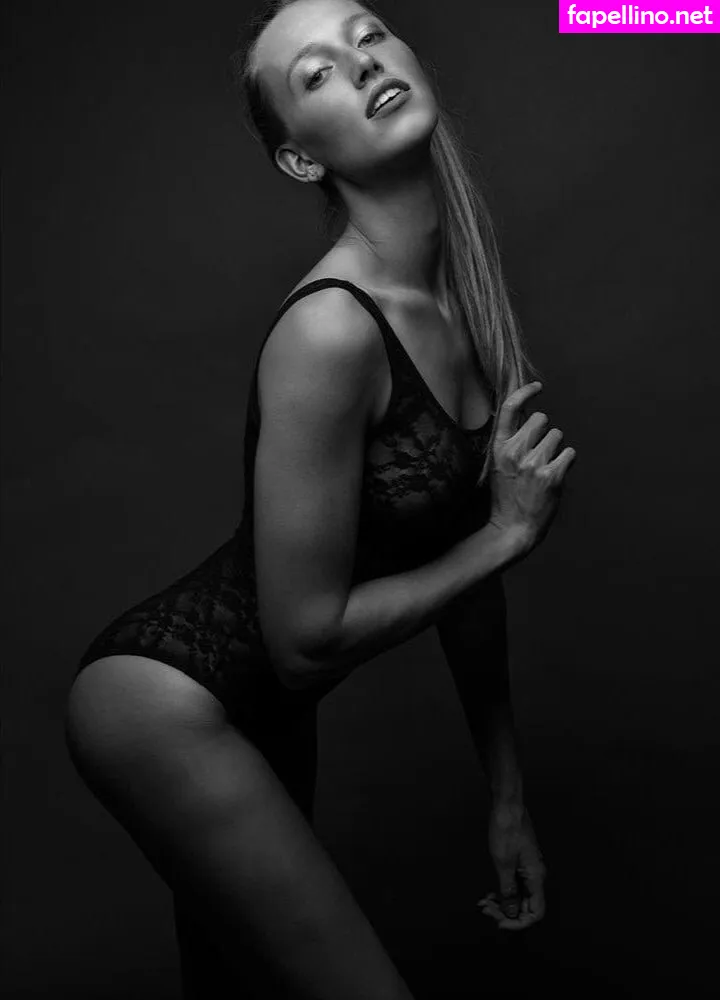 tiffanyvanroest Nude Leaked OnlyFans Photo #1V0H9Ra51E