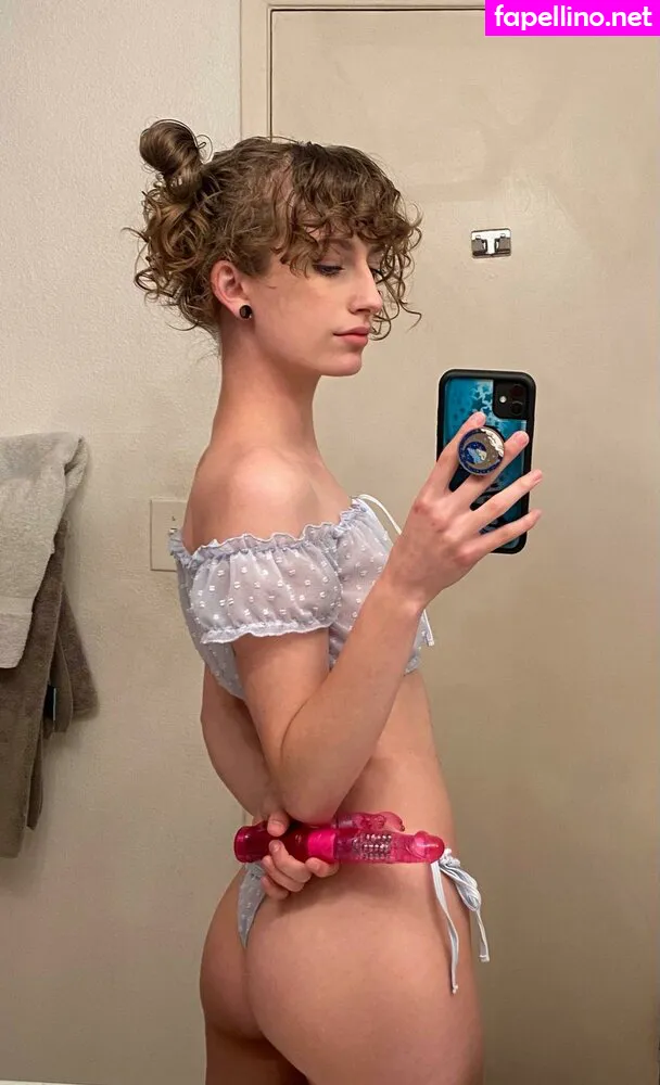 iheartsmoke, quarantinevagene, tiffany apple, tiffanyapple Nude Leaked OnlyFans Photo #pN7PUTftdx