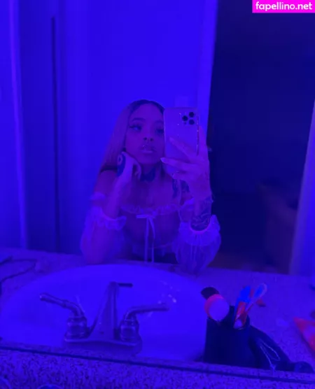 Tiffanylannette OnlyFans Thumbnail #QyrHr6Um1c