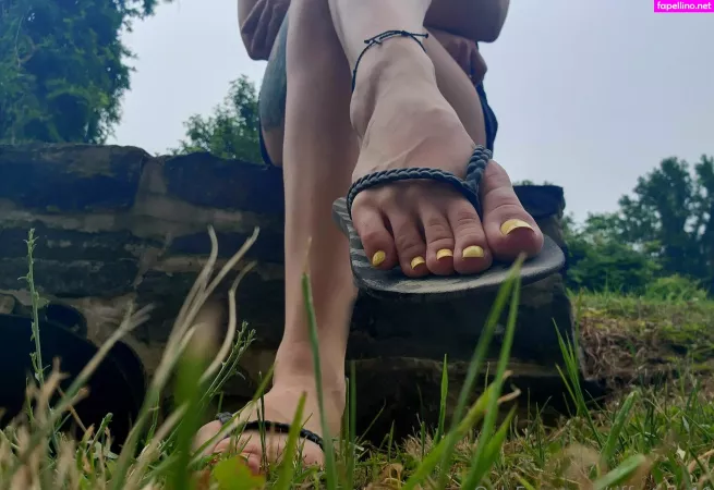 Tiffs Toes11 OnlyFans Thumbnail #7hM1pZcJXi