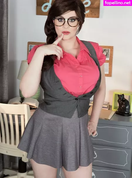 Tiggle Bitties OnlyFans Thumbnail #C2dFsPencF