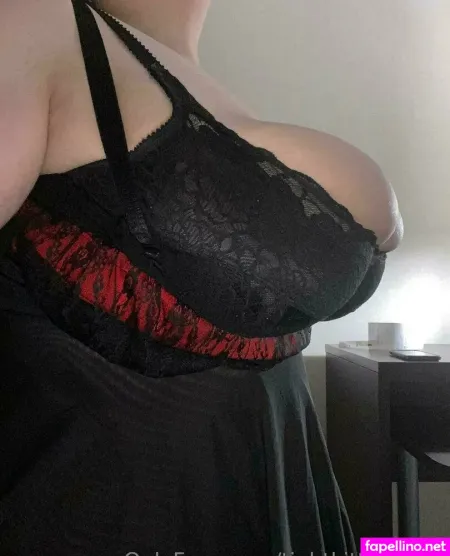 Tightkittyqueen Main Profile Photo