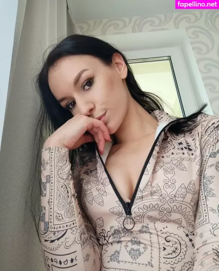 Tina Asphodel OnlyFans Thumbnail #Hr9Jr7eCRo