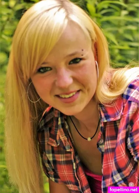 Tina Lffler OnlyFans Thumbnail #2fwlv16Qft